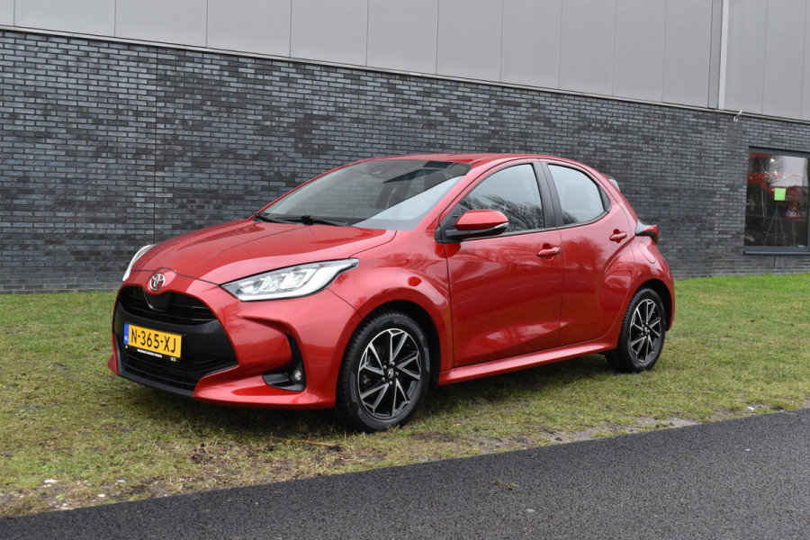 Toyota Yaris 1.5 VVT-i Dynamic 1e eigenaar Navigatie Parkeer camera