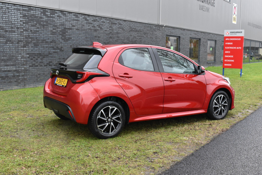 Toyota Yaris 1.5 VVT-i Dynamic 1e eigenaar Navigatie Parkeer camera