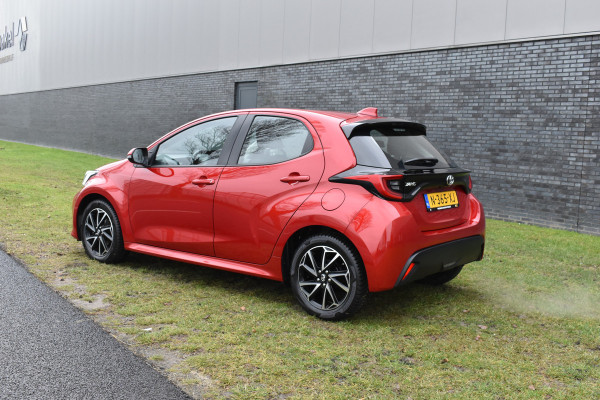 Toyota Yaris 1.5 VVT-i Dynamic 1e eigenaar Navigatie Parkeer camera