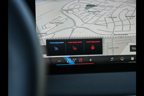 BMW iX xDrive45 101 kWh | NL-auto | Comfort access | Soft close | Iconic glow | Adaptive led | Sky lounge | Driving assistant prof. | Dab+ | Harman/kardon |