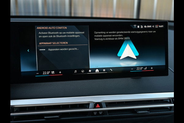 BMW iX xDrive45 101 kWh | NL-auto | Comfort access | Soft close | Iconic glow | Adaptive led | Sky lounge | Driving assistant prof. | Dab+ | Harman/kardon |