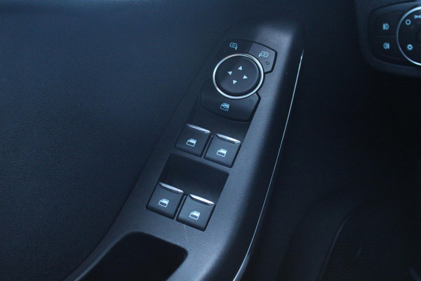 Ford Fiesta 1.0 EcoBoost ST-Line | Stoel + Stuurverwarming | Parkeersensoren | Climate Control | Cruise Control | Navigatie |