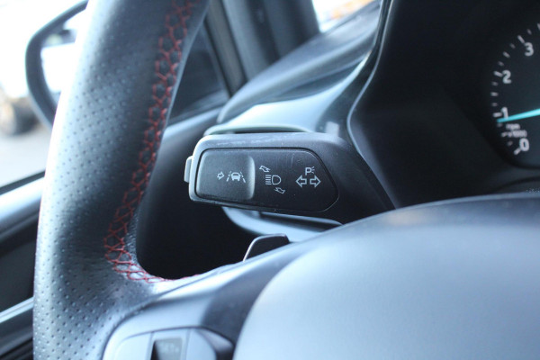 Ford Fiesta 1.0 EcoBoost ST-Line | Stoel + Stuurverwarming | Parkeersensoren | Climate Control | Cruise Control | Navigatie |