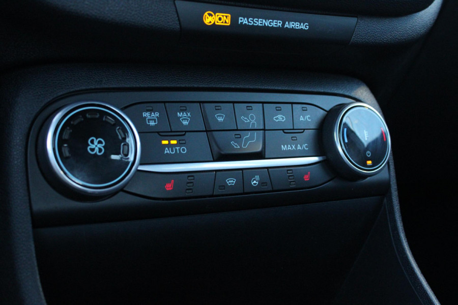 Ford Fiesta 1.0 EcoBoost ST-Line | Stoel + Stuurverwarming | Parkeersensoren | Climate Control | Cruise Control | Navigatie |