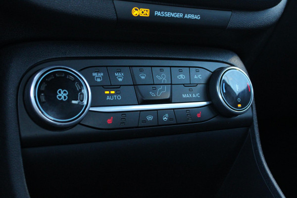Ford Fiesta 1.0 EcoBoost ST-Line | Stoel + Stuurverwarming | Parkeersensoren | Climate Control | Cruise Control | Navigatie |