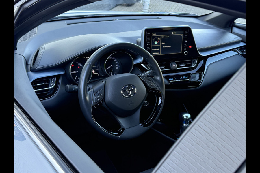 Toyota C-HR 2.0 Hybrid Team D Bi-Tone | CarPlay | ACC | Camera | Keyless | 18 inch