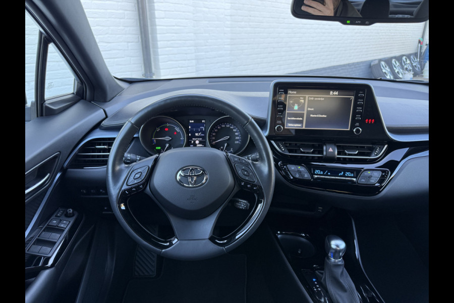 Toyota C-HR 2.0 Hybrid Team D Bi-Tone | CarPlay | ACC | Camera | Keyless | 18 inch