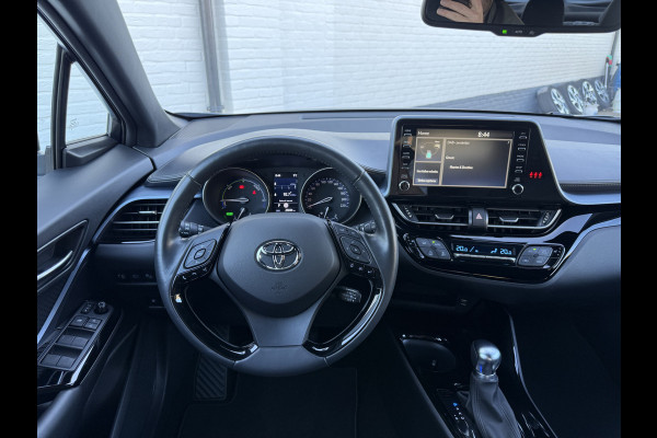 Toyota C-HR 2.0 Hybrid Team D Bi-Tone | CarPlay | ACC | Camera | Keyless | 18 inch