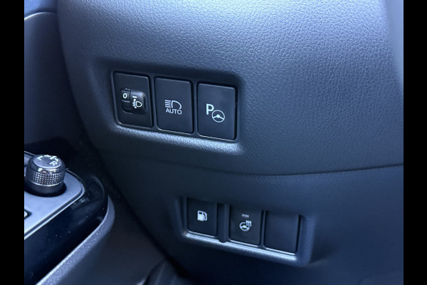 Toyota C-HR 2.0 Hybrid Team D Bi-Tone | CarPlay | ACC | Camera | Keyless | 18 inch