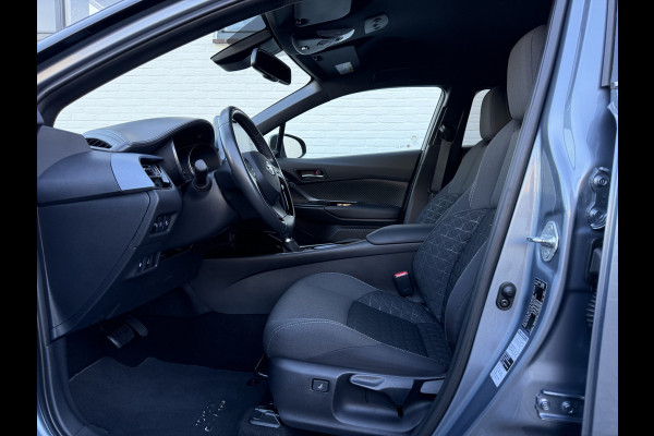 Toyota C-HR 2.0 Hybrid Team D Bi-Tone | CarPlay | ACC | Camera | Keyless | 18 inch