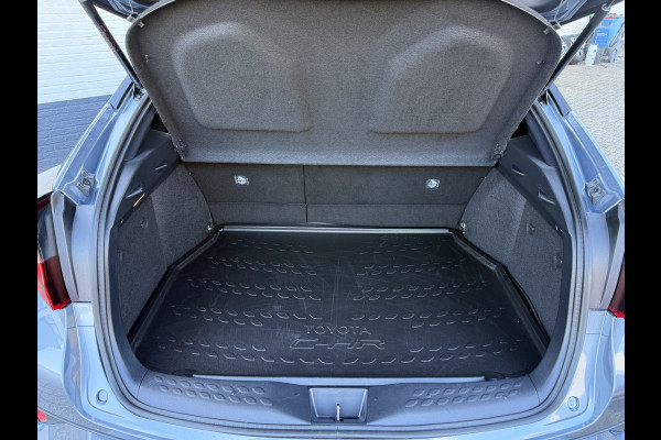 Toyota C-HR 2.0 Hybrid Team D Bi-Tone | CarPlay | ACC | Camera | Keyless | 18 inch