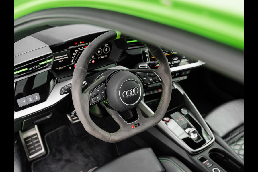 Audi RS3 Limousine 2.5 TFSI quattro | Keramisch | Panorama | Hulk