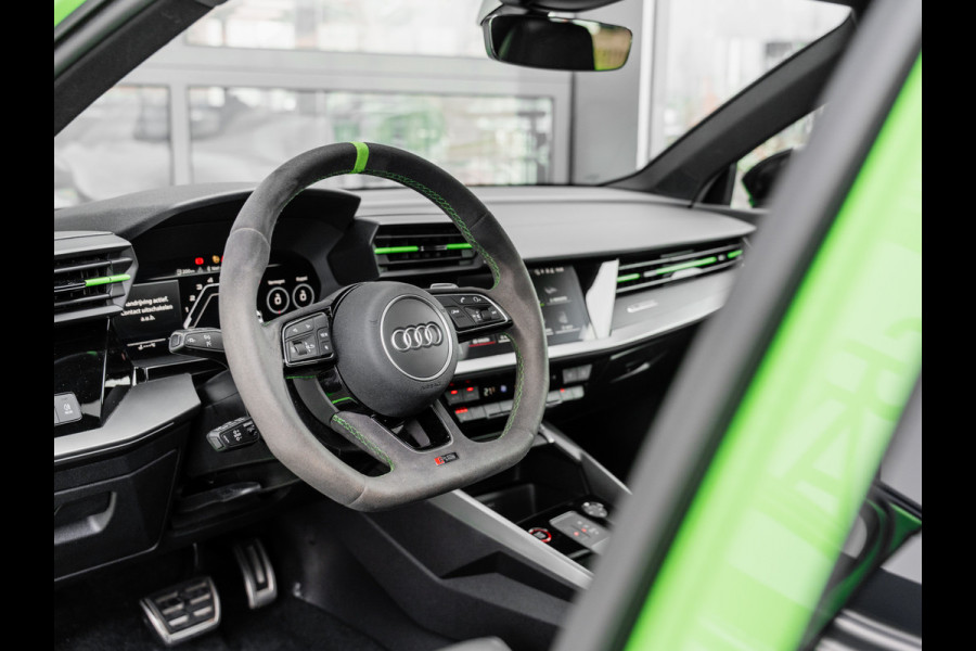 Audi RS3 Limousine 2.5 TFSI quattro | Keramisch | Panorama | Hulk