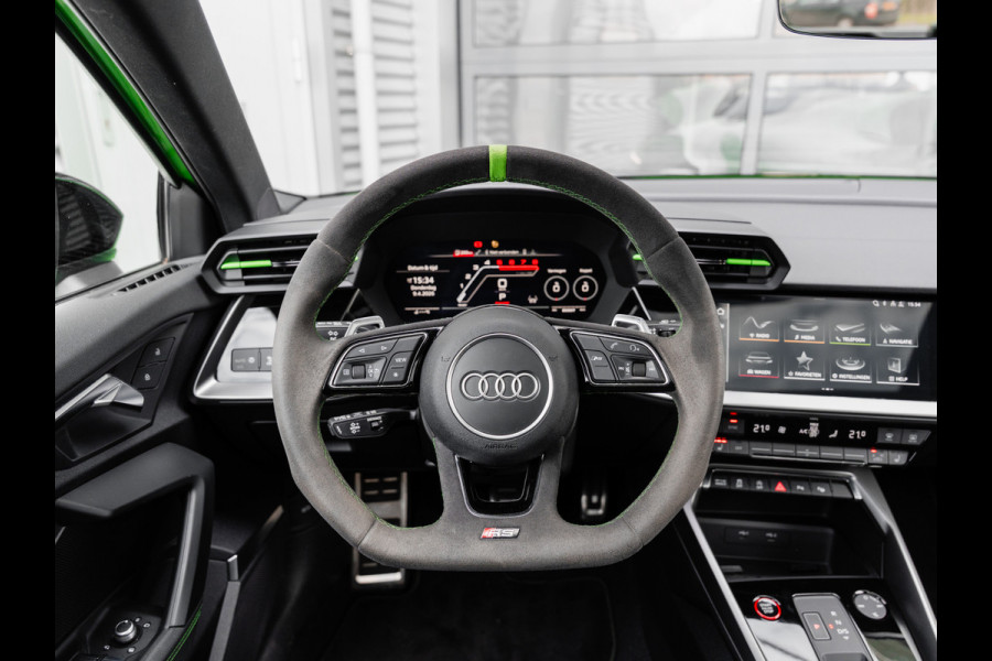 Audi RS3 Limousine 2.5 TFSI quattro | Keramisch | Panorama | Hulk