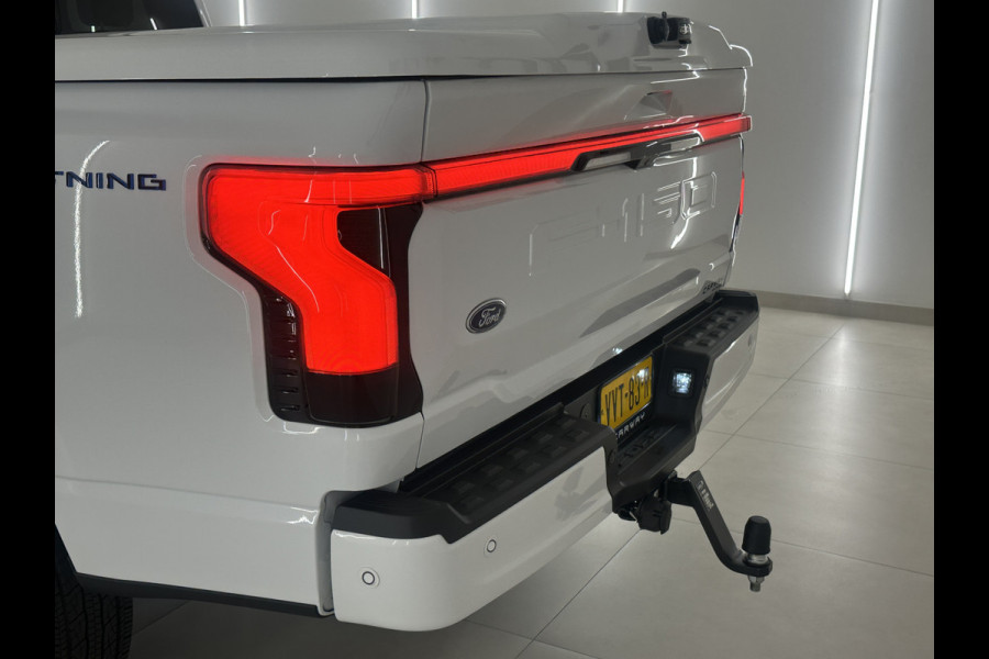 Ford USA F-150 LIGHTNING Lariat