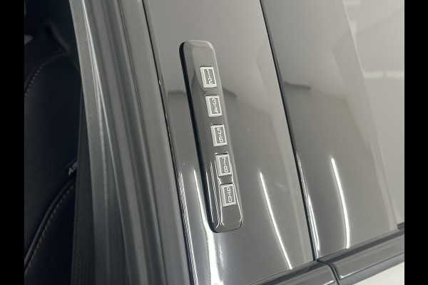 Ford USA F-150 LIGHTNING Lariat