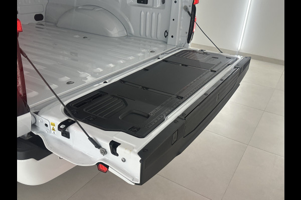 Ford USA F-150 LIGHTNING Lariat