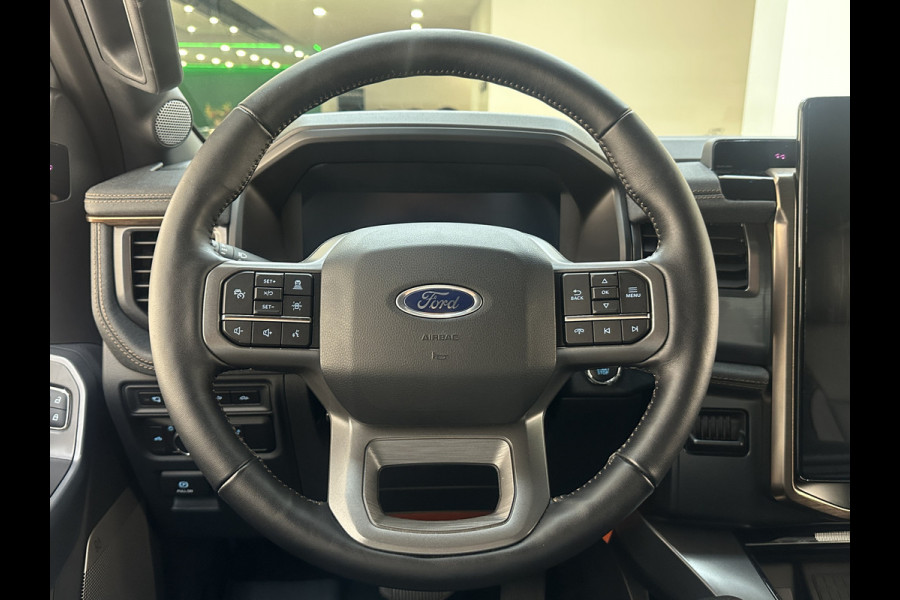 Ford USA F-150 LIGHTNING Lariat