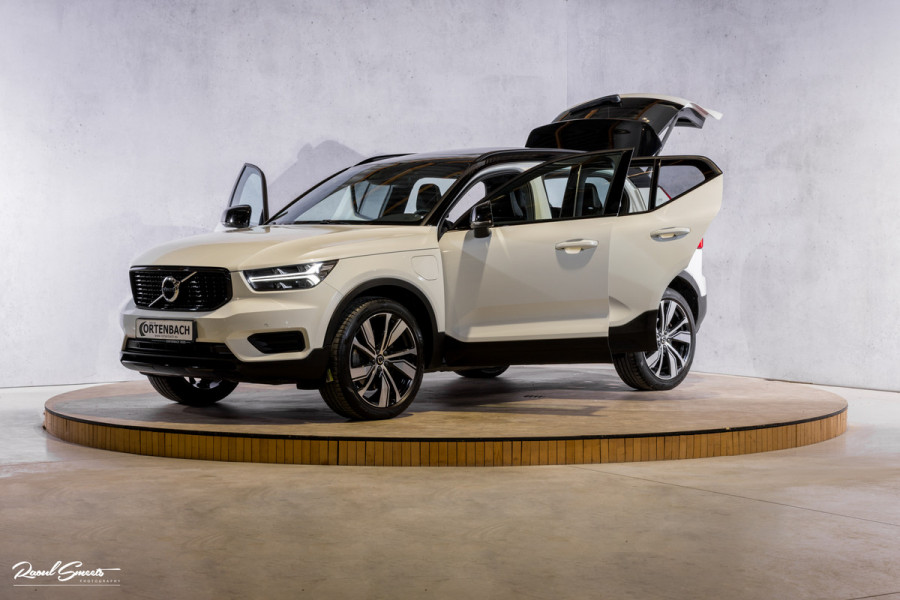 Volvo XC40 1.5 T5 Recharge R-Design | Panorama dak | Harman Kardon | Memory |