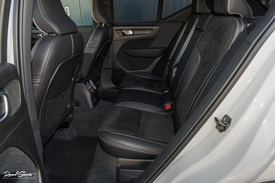 Volvo XC40 1.5 T5 Recharge R-Design | Panorama dak | Harman Kardon | Memory |