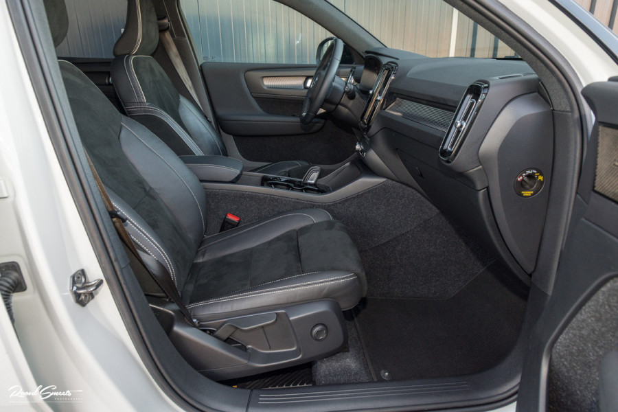 Volvo XC40 1.5 T5 Recharge R-Design | Panorama dak | Harman Kardon | Memory |