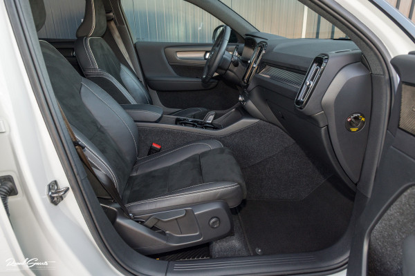 Volvo XC40 1.5 T5 Recharge R-Design | Panorama dak | Harman Kardon | Memory |