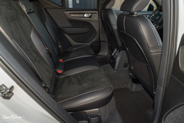 Volvo XC40 1.5 T5 Recharge R-Design | Panorama dak | Harman Kardon | Memory |