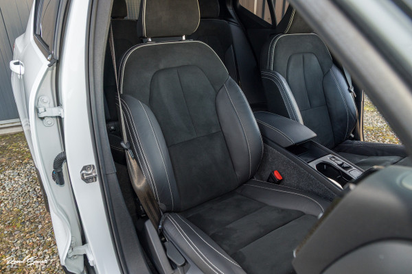 Volvo XC40 1.5 T5 Recharge R-Design | Panorama dak | Harman Kardon | Memory |
