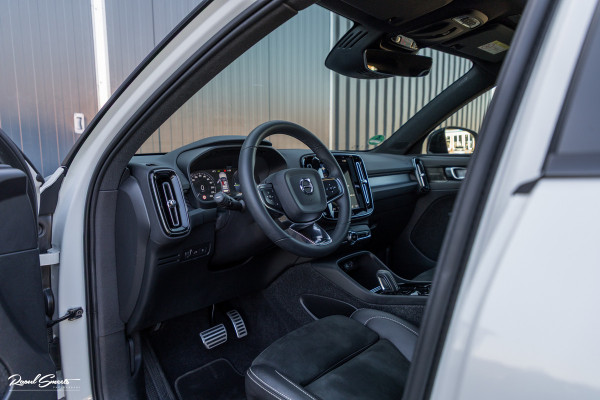 Volvo XC40 1.5 T5 Recharge R-Design | Panorama dak | Harman Kardon | Memory |