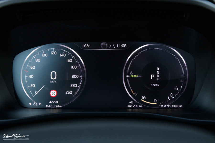 Volvo XC40 1.5 T5 Recharge R-Design | Panorama dak | Harman Kardon | Memory |