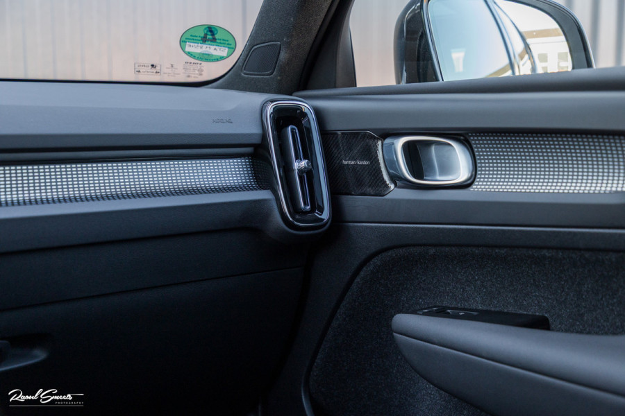 Volvo XC40 1.5 T5 Recharge R-Design | Panorama dak | Harman Kardon | Memory |