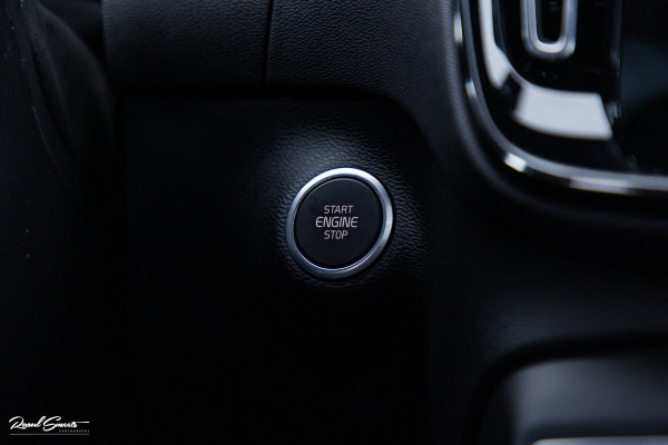 Volvo XC40 1.5 T5 Recharge R-Design | Panorama dak | Harman Kardon | Memory |