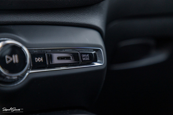 Volvo XC40 1.5 T5 Recharge R-Design | Panorama dak | Harman Kardon | Memory |