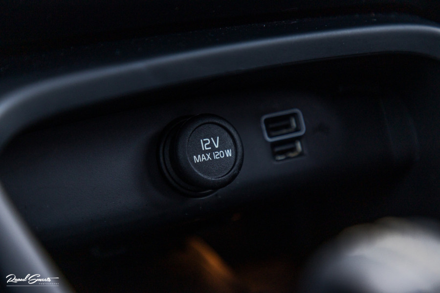 Volvo XC40 1.5 T5 Recharge R-Design | Panorama dak | Harman Kardon | Memory |