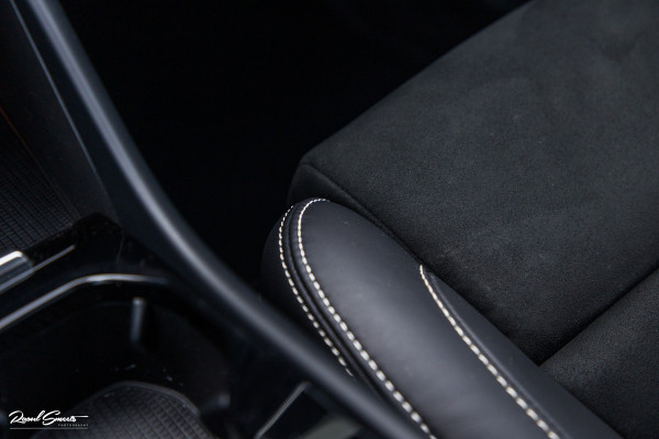 Volvo XC40 1.5 T5 Recharge R-Design | Panorama dak | Harman Kardon | Memory |