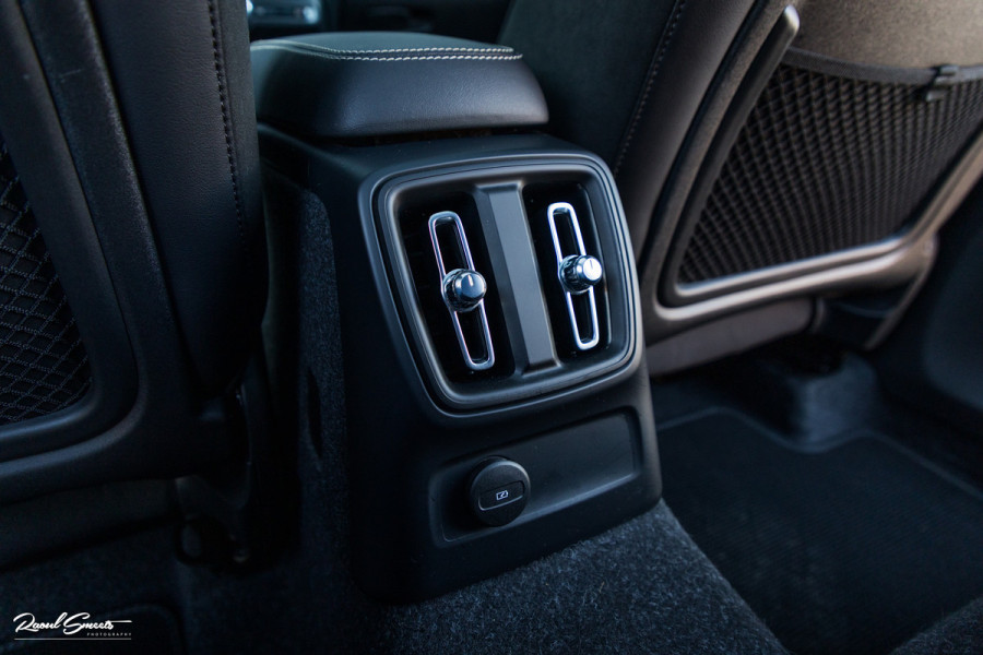 Volvo XC40 1.5 T5 Recharge R-Design | Panorama dak | Harman Kardon | Memory |