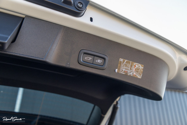 Volvo XC40 1.5 T5 Recharge R-Design | Panorama dak | Harman Kardon | Memory |