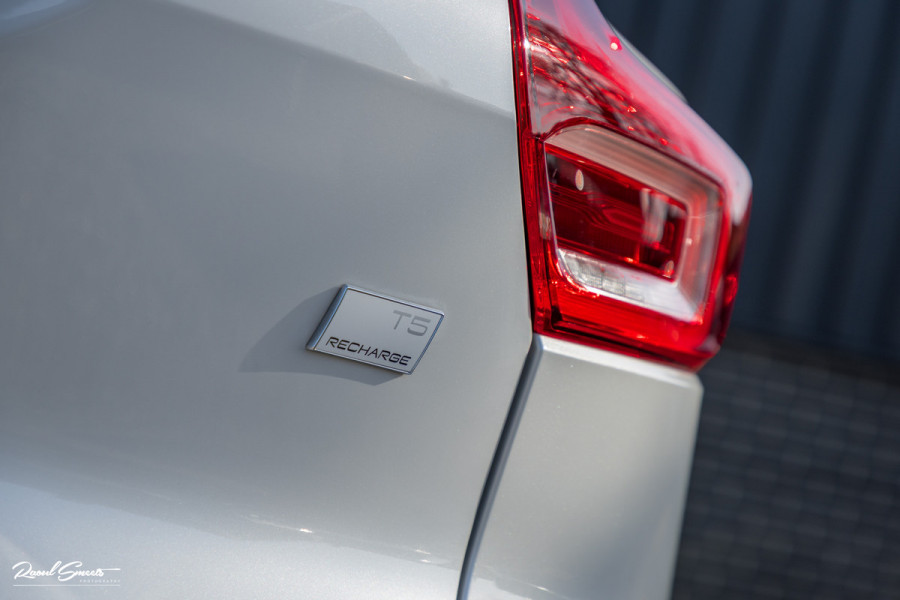 Volvo XC40 1.5 T5 Recharge R-Design | Panorama dak | Harman Kardon | Memory |