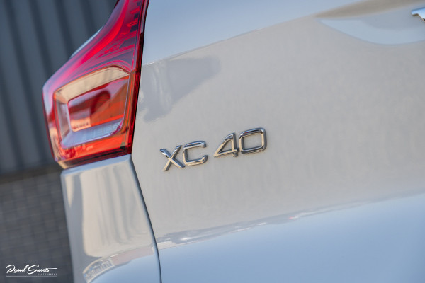 Volvo XC40 1.5 T5 Recharge R-Design | Panorama dak | Harman Kardon | Memory |