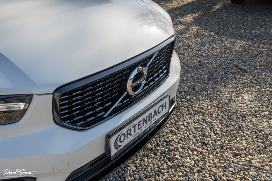 Volvo XC40 1.5 T5 Recharge R-Design | Panorama dak | Harman Kardon | Memory |
