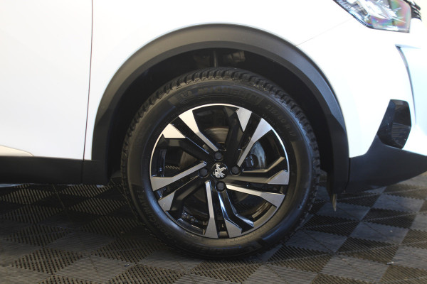 Peugeot 2008 1.2 PureTech Allure |Navi|Camera|