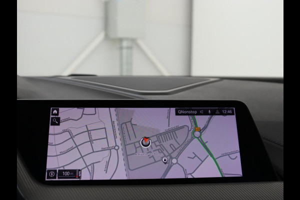 BMW 1-serie 118i High Executive Edition | M Sport | Panoramadak | Leder | Stoelverwarming | Camera | Carplay | Live Cockpit | Sfeerverlichting | Trekhaak | Navigatie | Sportstoelen | Park Assist | DAB | Climate control