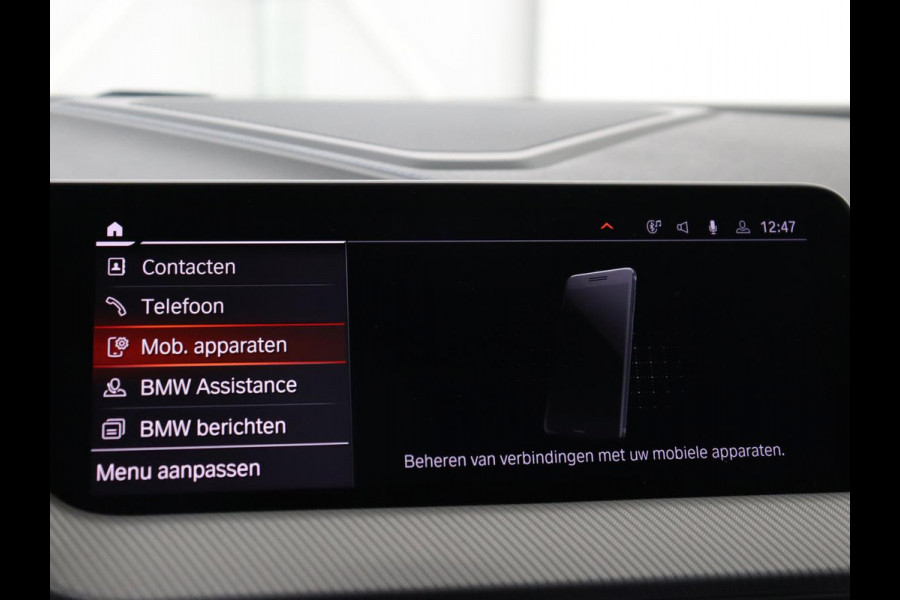 BMW 1-serie 118i High Executive Edition | M Sport | Panoramadak | Leder | Stoelverwarming | Camera | Carplay | Live Cockpit | Sfeerverlichting | Trekhaak | Navigatie | Sportstoelen | Park Assist | DAB | Climate control