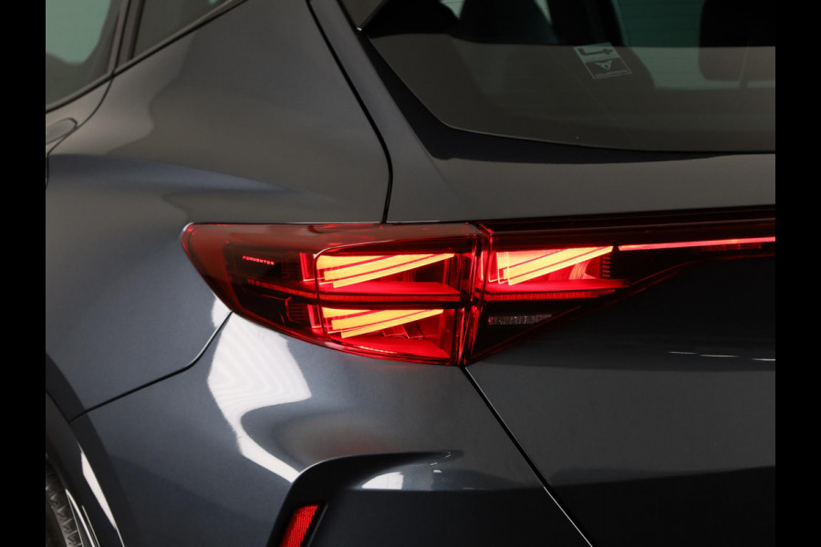 CUPRA Formentor 1.5 TSI e-Hybrid VZ Performance 272PK | 19 Inch | Panoramadak | DCC | ACC | Elektrisch verstelbare voorstoel | Keyless Entry | Achteruitrijcamera |