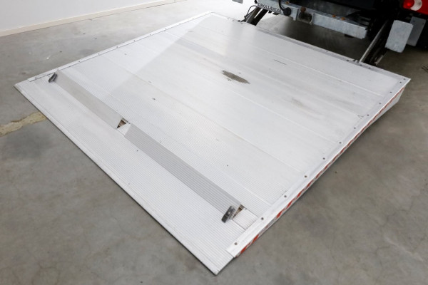 Volkswagen Crafter 35 2.0 TDI 177pk E6 Bakwagen met bovensluiter laadklep L445cm/Trekhaak 3000kg 05-2019