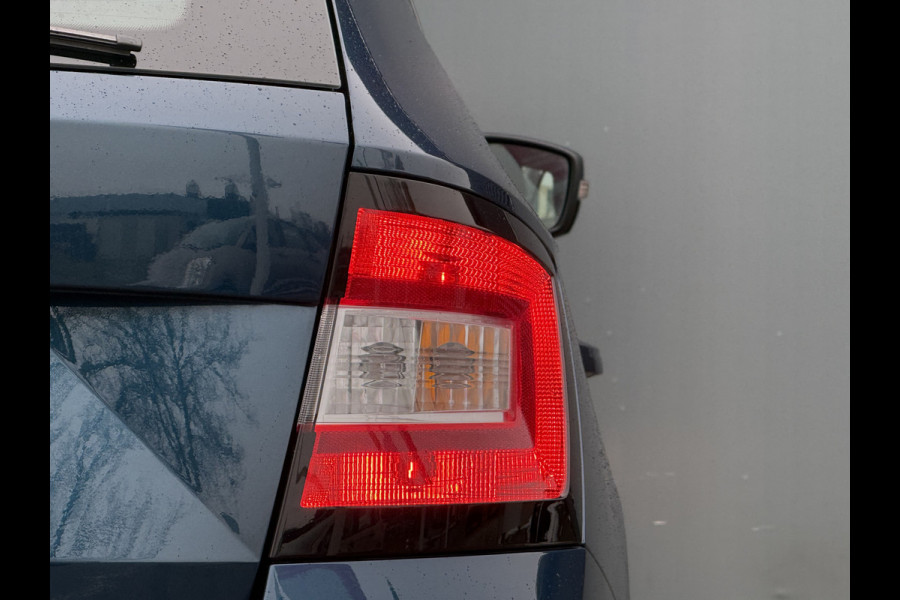 Škoda Fabia Combi BWJ 2021 | 1.0 TSI 96PK Active | AIRCO | CAMERA A | CARPLAY | CRUISE | PDC | LMV | MULTI FUNC STUUR | MISTLAMPEN