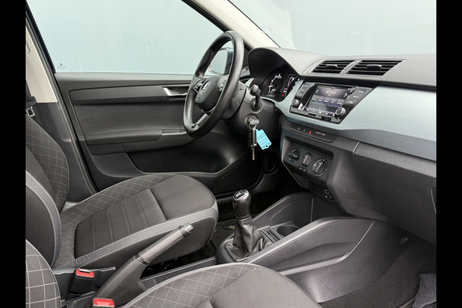 Škoda Fabia Combi BWJ 2021 | 1.0 TSI 96PK Active | AIRCO | CAMERA A | CARPLAY | CRUISE | PDC | LMV | MULTI FUNC STUUR | MISTLAMPEN