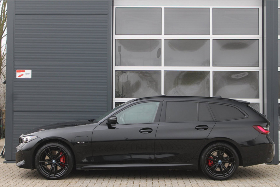 BMW 3 Serie Touring 330e M-Sport Pro | Pano | HK | ACC | Memory | HUD