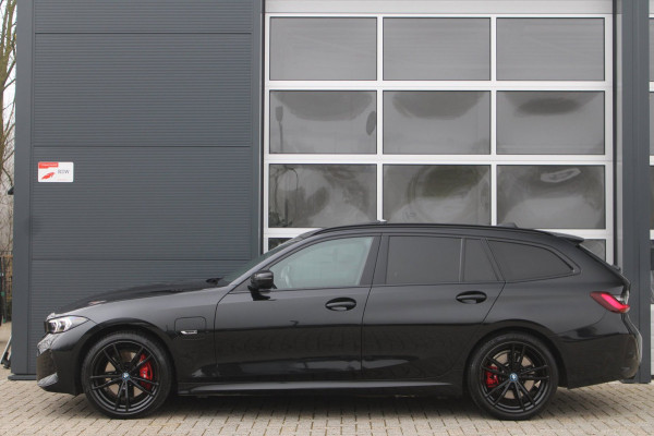 BMW 3 Serie Touring 330e M-Sport Pro | Pano | HK | ACC | Memory | HUD