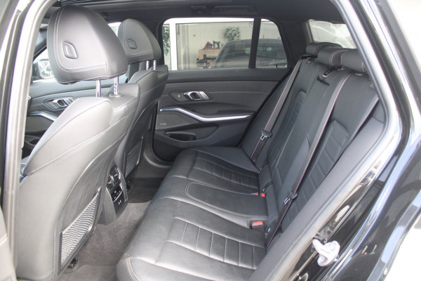 BMW 3 Serie Touring 330e M-Sport Pro | Pano | HK | ACC | Memory | HUD